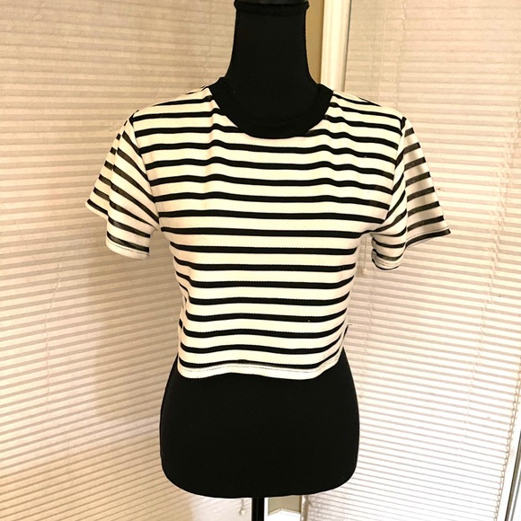 Akira Stripped Crop Top - Picture 1 of 3